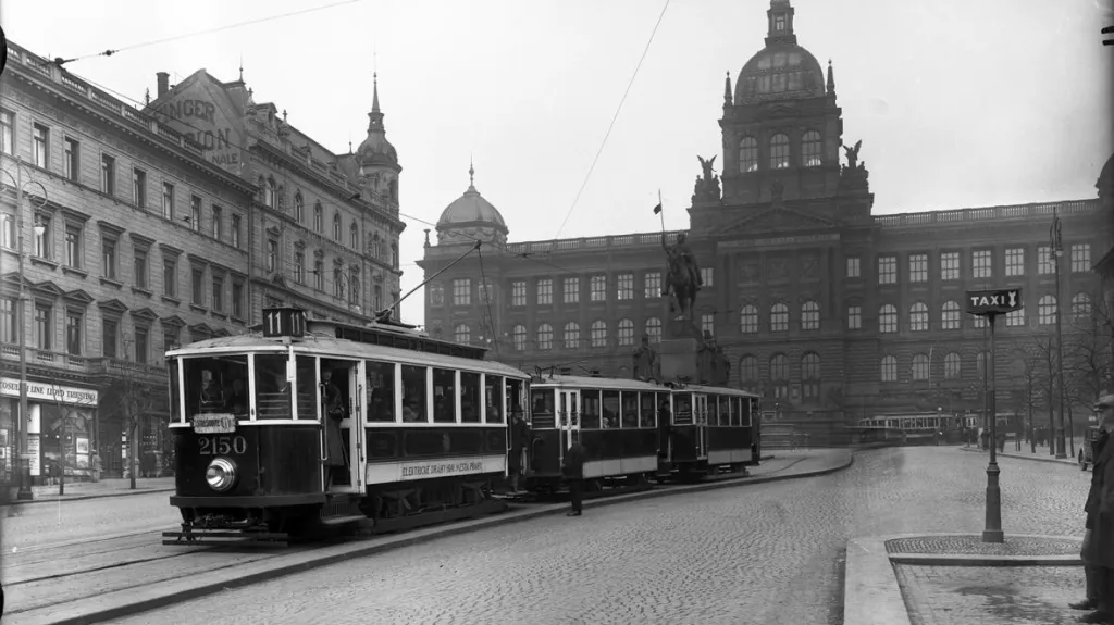 Pojedou tramvaje znovu přes Václavské náměstí?