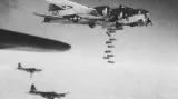 Jedním z hlavních aktérů náletů na Drážďany byl bombardér B-17 Flying Fortress (létající pevnost), na snímku ve službách britského královského letectva RAF