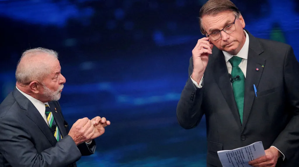 Luiz Inácio Lula da Silva a Jair Bolsonaro v jedné z předvolebních debat