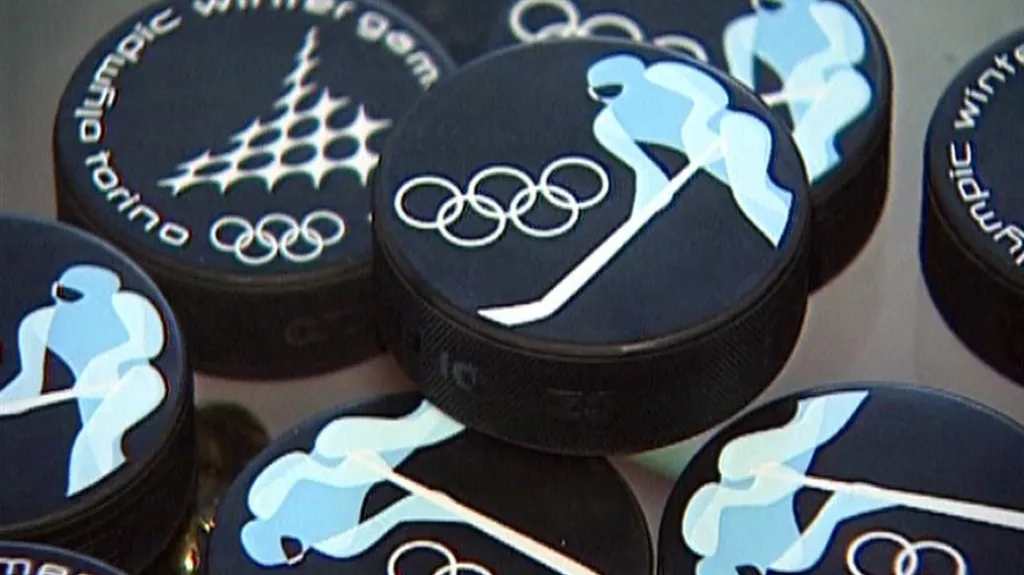 Hokejové puky pro olympiádu v Turíně