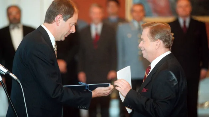 Premiér Josef Tošovský s prezidentem Václavem Havlem