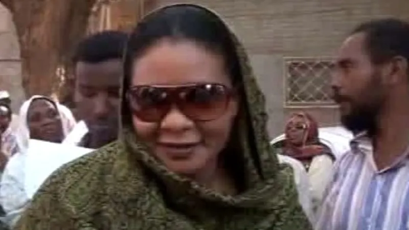 Novinářka obviněná z nošení kalhot