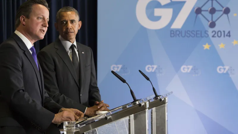 Cameron a Obama na brífinku po summitu G7