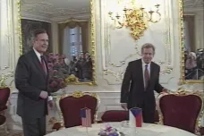 30 let zpět: Americký prezident George Bush v Praze rozezněl Zvon svobody