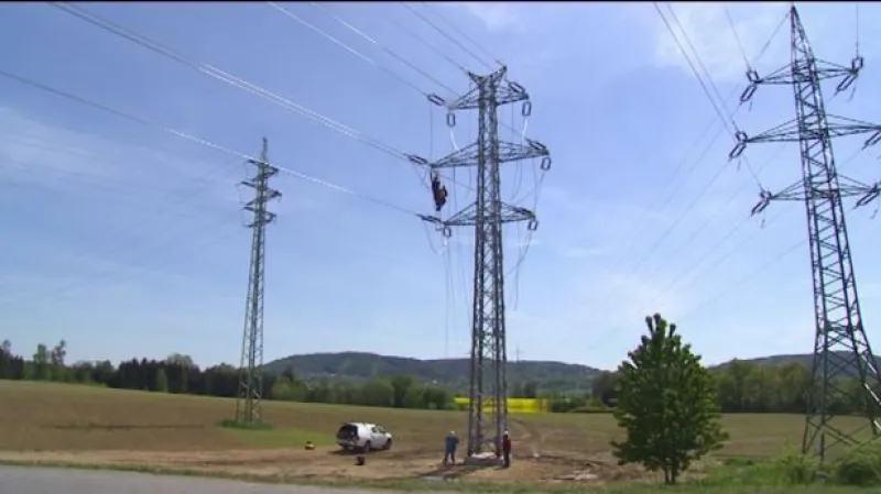 Příliš vysoké stožáry napětí vyvolaly nespokojenost u Českého ráje