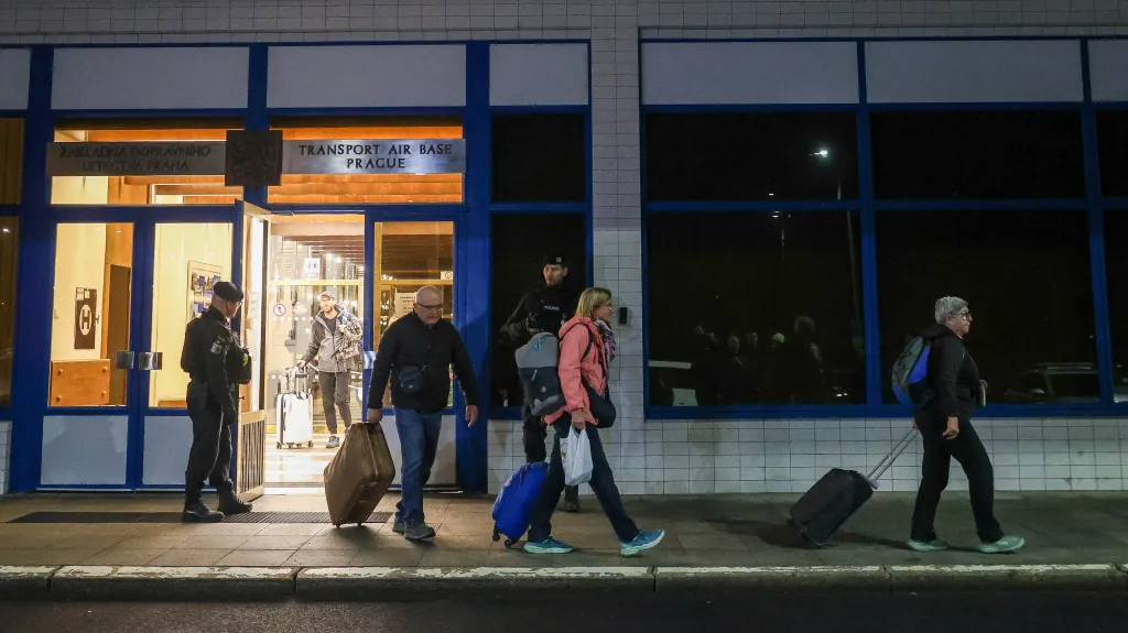 Ilustrační foto: návrat turistů z Blízkého východu (3. března 2026)