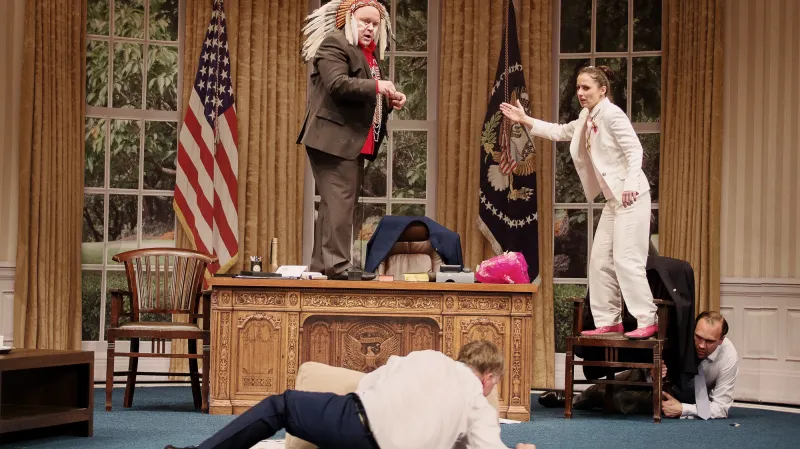 Listopad / Michal Dlouhý, Zdeněk Vencl, Lenka Zbranková, Jiří Hána