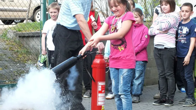 Hasičská ukázka při Noci s Andersenem v Boskovicích