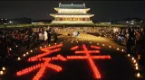 Japonci uctili oběti zemětřesení