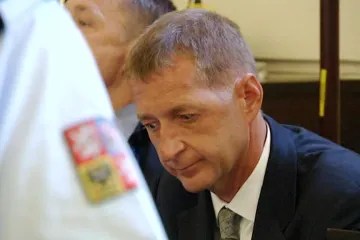 Janoušek do věznice nenastoupil, podle advokáta je v akutní lékařské péči