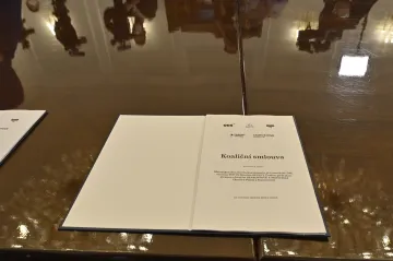 Koaliční smlouva počítá s dálniční stopadesátkou i novými národními parky