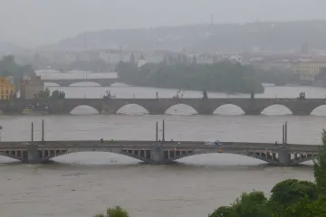 V Čechách přestává pršet, bouřky ohrozí Moravu