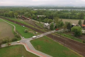 Přípravy železničního podjezdu na místě smrtelné nehody ve Studénce se vlečou. V létě přibude zabezpečení