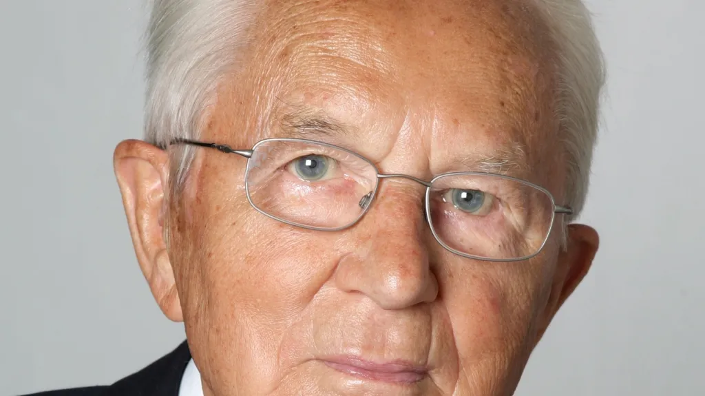 Karl Albrecht, spoluzakladatel globálního diskontního řetězce Aldi