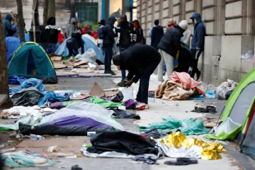 „Paříž jako z pohlednice.“ Policie před olympiádou vyklízí stanová města migrantů