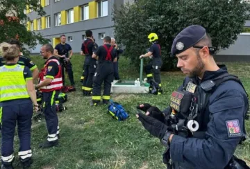 Prasklé potrubí zabilo v pražských Stodůlkách člověka, další jsou zranění