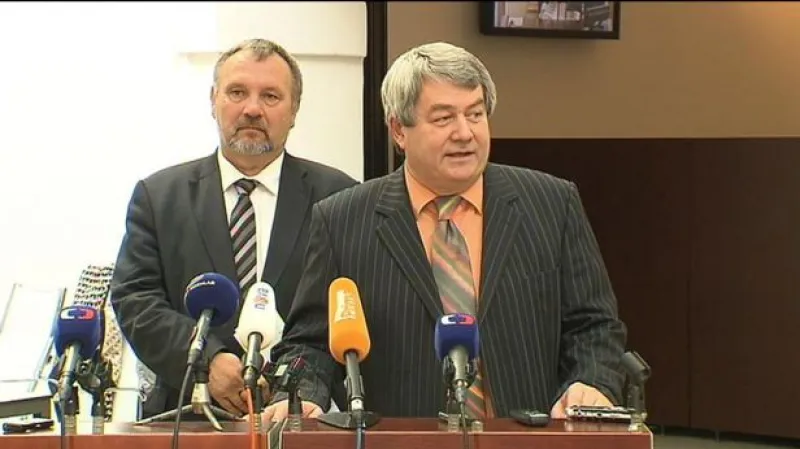 Brífink KSČM po jednání poslaneckého klubu