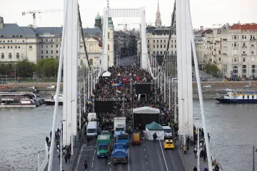 Maďarská vláda chce omezit protesty na mostech