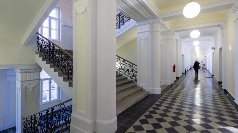 Rekonstrukce budovy stála skoro 100 milionů