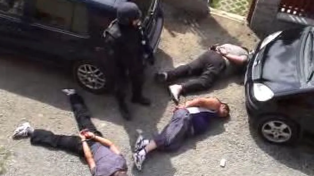 Policejní zátah v Mezicích