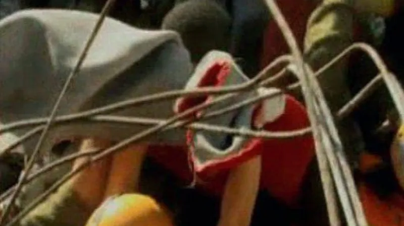 Záchranáři na Haiti vyprostili mladíka