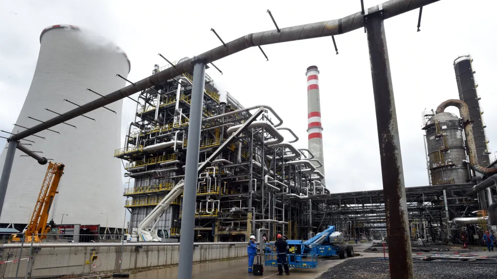 Etylenová jednotka petrochemie v Chemparku Unipetrolu