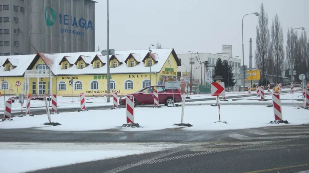 Dva kruhové objezdy vyjdou zhruba na sedm milionů korun