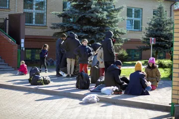 Polská obec u hranic s Běloruskem pomáhá migrantům. Moc se jich tam ale nedostane