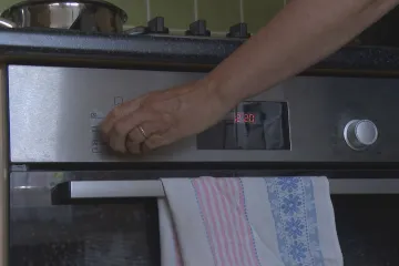 Vláda seškrtá dotace na energie. Víc zaplatí lidé i firmy