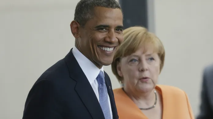 Barack Obama s Angelou Merkelovou