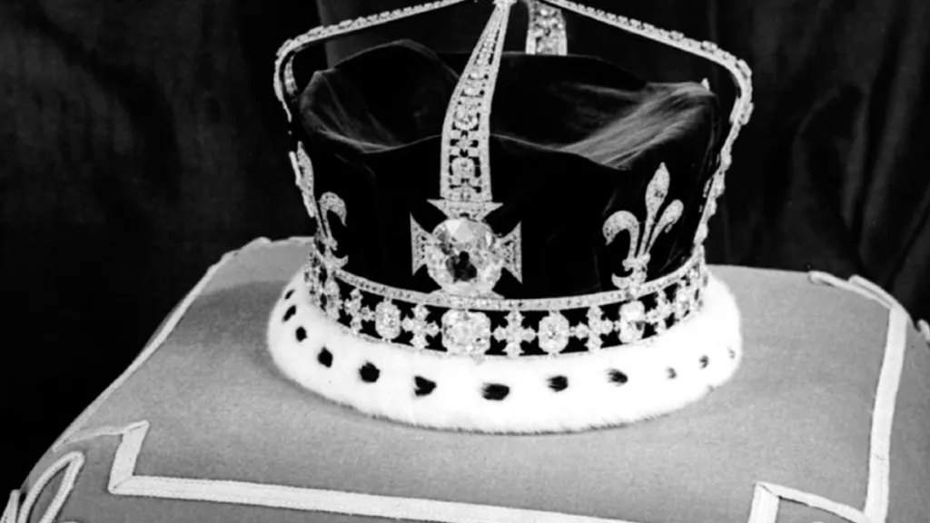 Koruna královny Alžběty s vsazeným Koh-i-noorem