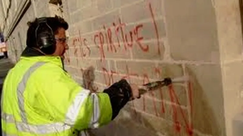 Grafitti v Paříži