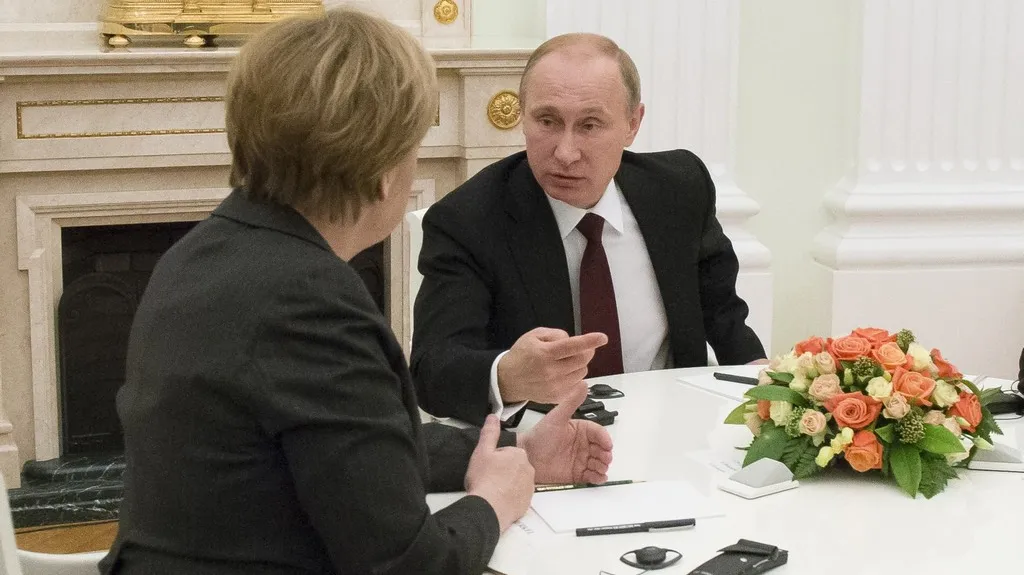 Angela Merkelová s Vladimirem Putinem v Minsku