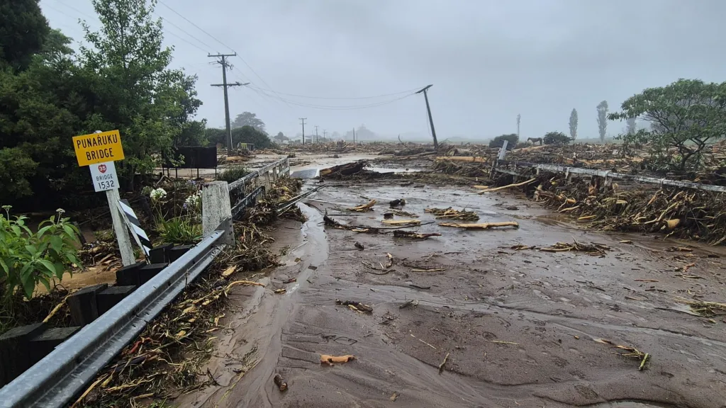 Následky silných dešťů na Severním ostrově na Novém Zélandu