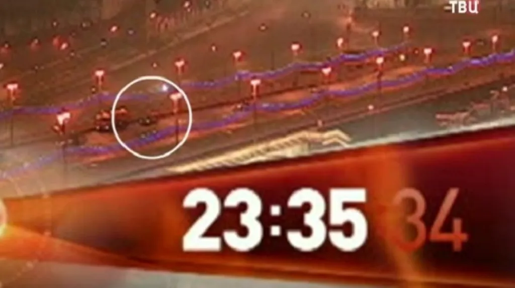 Záznam z pouliční kamery v době útoku na Němcova