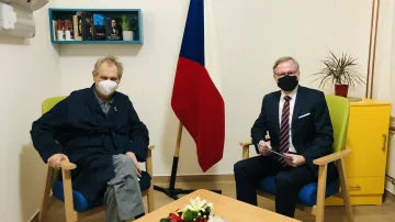 Petr Fiala navštívil 17. listopadu prezidenta Miloše Zemana v Ústřední vojenské nemocnici v Praze