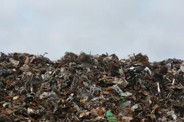 Obec svážela odpad do lesa. Teď dostala cenu za zvelebování veřejného prostoru
