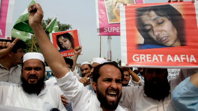 Pákistánci demonstrují za propuštění Áfíi Siddíkíové