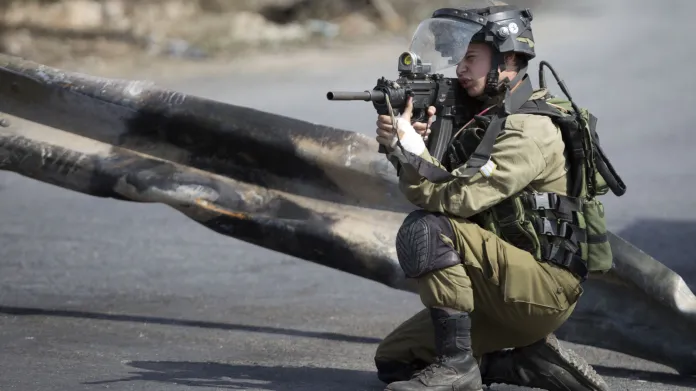 Izraelský voják nasazený během nepokojů v Ramalláhu