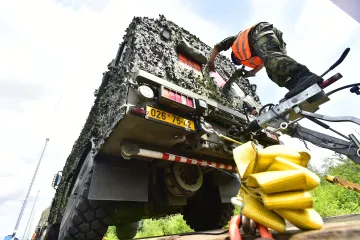 Dyčka: Armádní technika pamatuje studenou válku. Za dvě procenta HDP by byly moderní děla i základny