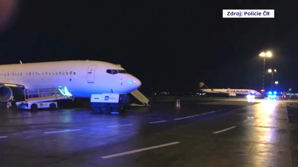 Letadlo prohledala policie kvůli obrázku bomby na toaletě
