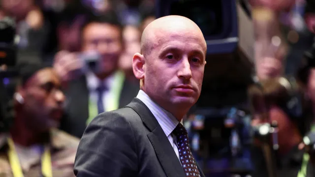 Miller loajálně slouží Trumpovi a věří v „železná pravidla síly“