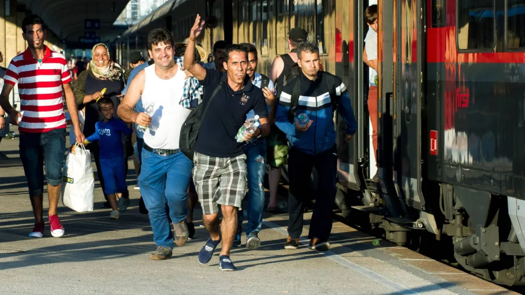 Do Vídně dorazily vlaky s migranty