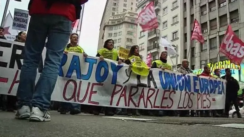 Protestující Španělé