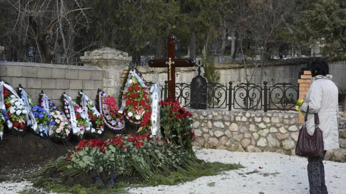 Janukovyčova syna pohřbili na Krymu