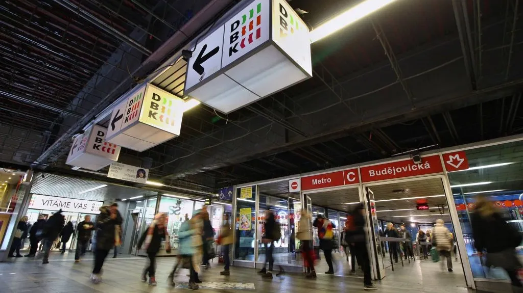 Jižní výstup ze stanice Budějovická