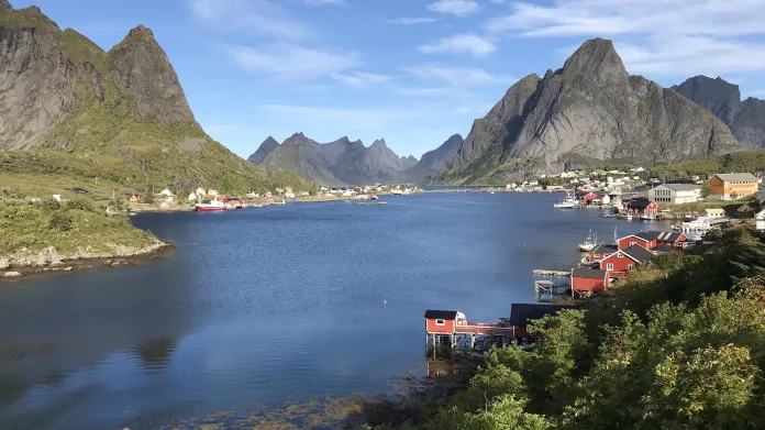 Norská obec Reine patří mezi ikonické body souostroví Lofoty