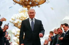 Putin se stal počtvrté ruským prezidentem. Na premiéra navrhl znovu Medvěděva