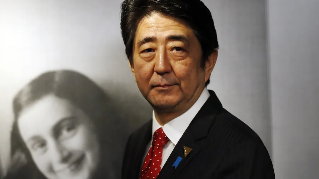 Japonský premiér Šinzó Abe navštívil muzeum Anny Frankové