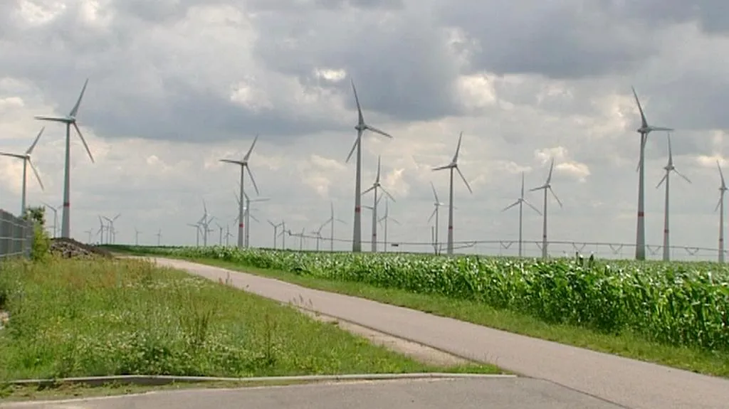 Větrníky v okolí Feldheimu